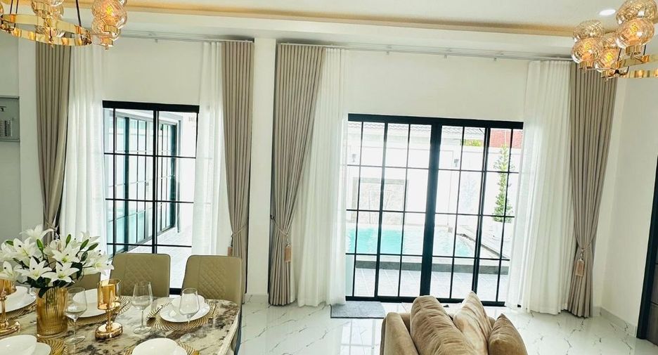 For sale 3 bedrooms villa in East Pattaya, Pattaya