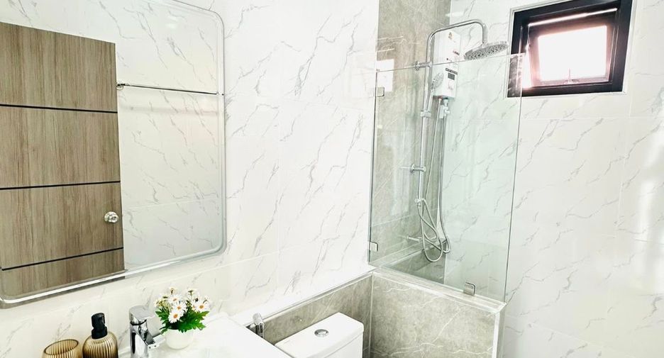 For sale 3 bedrooms villa in East Pattaya, Pattaya
