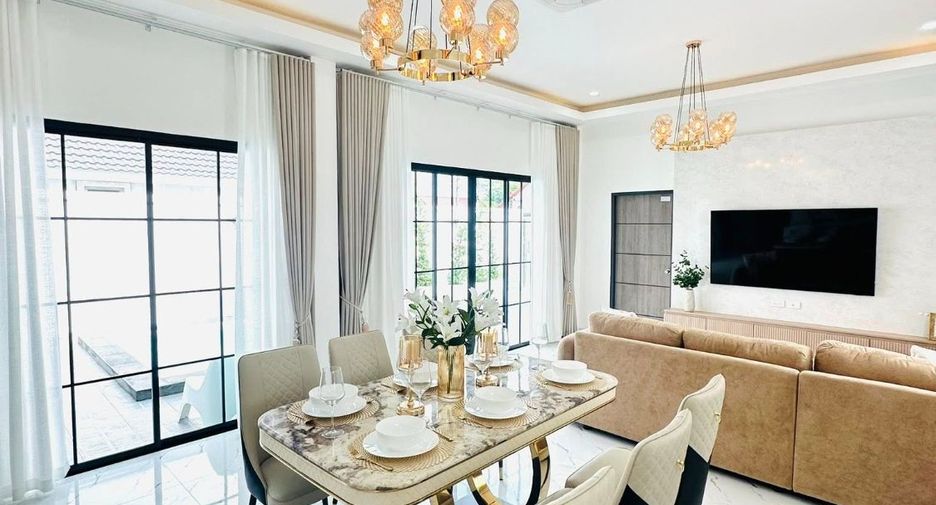 For sale 3 bedrooms villa in East Pattaya, Pattaya