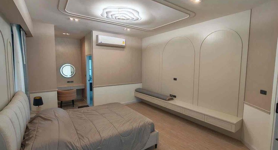 For rent 5 bedrooms villa in East Pattaya, Pattaya