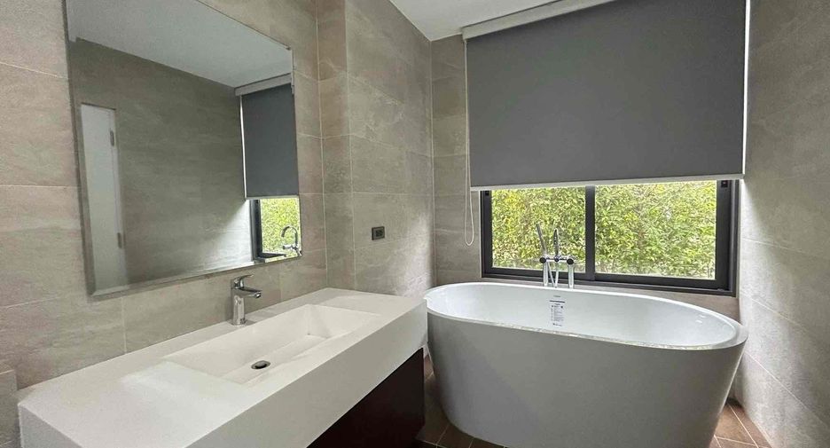 For rent 5 bedrooms villa in East Pattaya, Pattaya