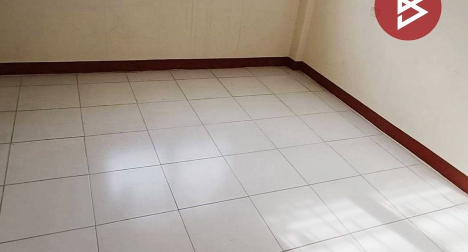 À vendre 2 chambres maison de ville à Bang Bo, Samut Prakan