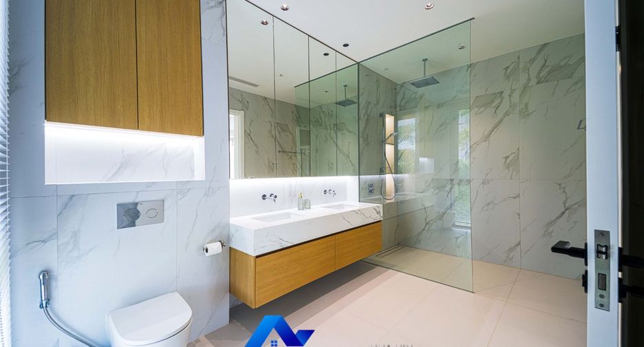 À vendre 4 chambres villa à Hua Hin, Prachuap Khiri Khan