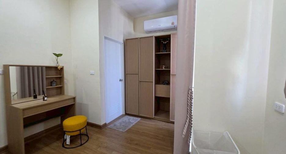 For rent 4 bedrooms townhouse in Mueang Chiang Mai, Chiang Mai