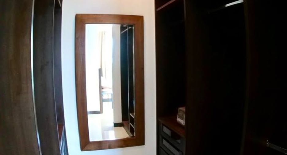 Wohnung zur Miete mit 2 Zimmer in Yan Nawa, Bangkok
