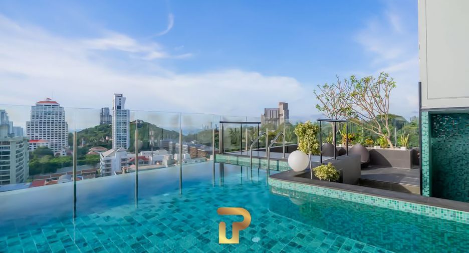 À vendre 2 chambres condo à Pratumnak, Pattaya