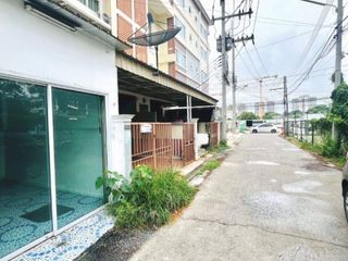 Gewerbefläche zum Kauf mit 8 Zimmer in Mueang Chon Buri, Chonburi