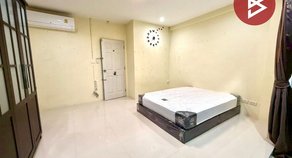 For sale 8 bedrooms retail Space in Mueang Chon Buri, Chonburi