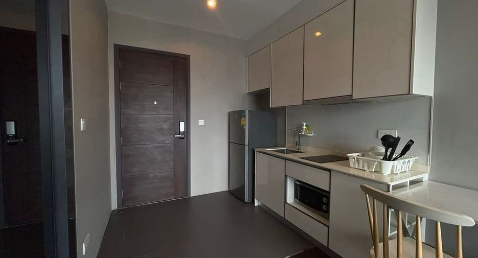 Condo en alquiler de 1 habitaciones en Watthana, Bangkok