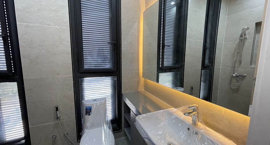 Reihenhaus zur Miete mit 3 Zimmer in Watthana, Bangkok