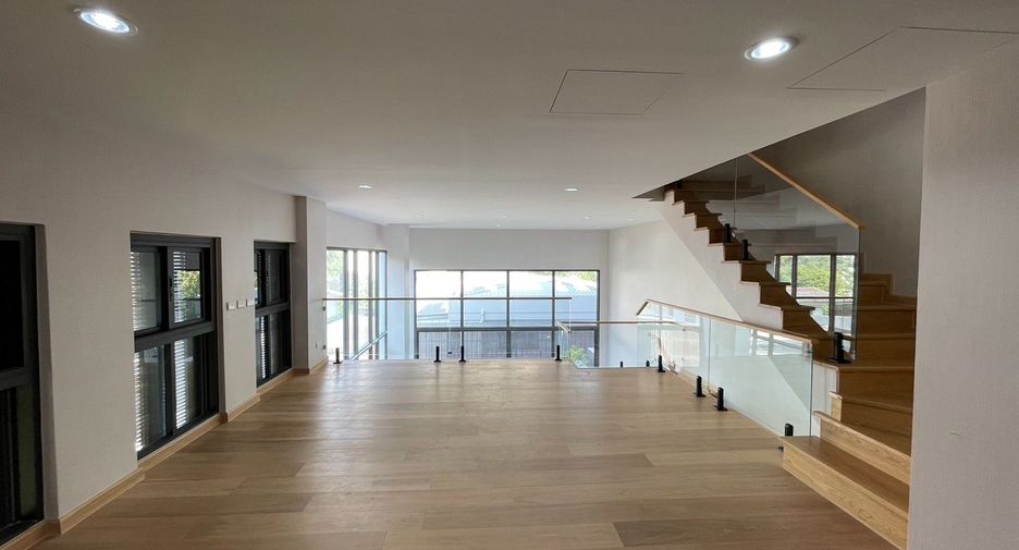 Reihenhaus zur Miete mit 3 Zimmer in Watthana, Bangkok