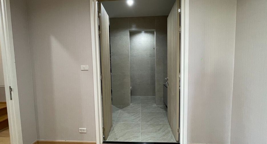 Reihenhaus zur Miete mit 3 Zimmer in Watthana, Bangkok