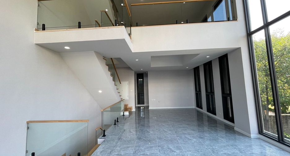 Reihenhaus zur Miete mit 3 Zimmer in Watthana, Bangkok