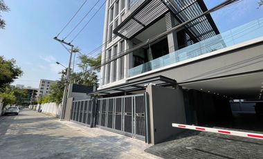 Reihenhaus zur Miete mit 3 Zimmer in Watthana, Bangkok