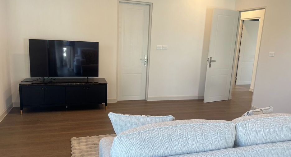 Haus zur Miete mit 4 Zimmer in Mueang Chiang Mai, Chiang Mai