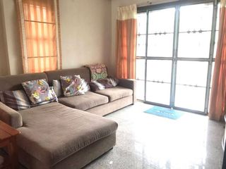 Haus zur Miete und zum Kauf mit 3 Zimmer in Si Racha, Chonburi