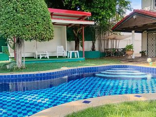 Villa en alquiler y en venta de 3 habitaciones en Bang Lamung, Chonburi