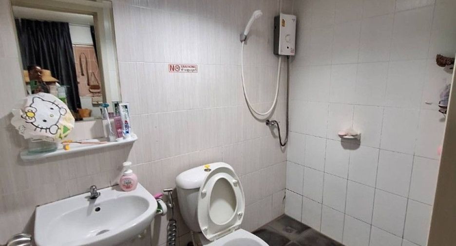 出售 3 卧室 联排别墅 在 Khlong Luang, Pathum Thani