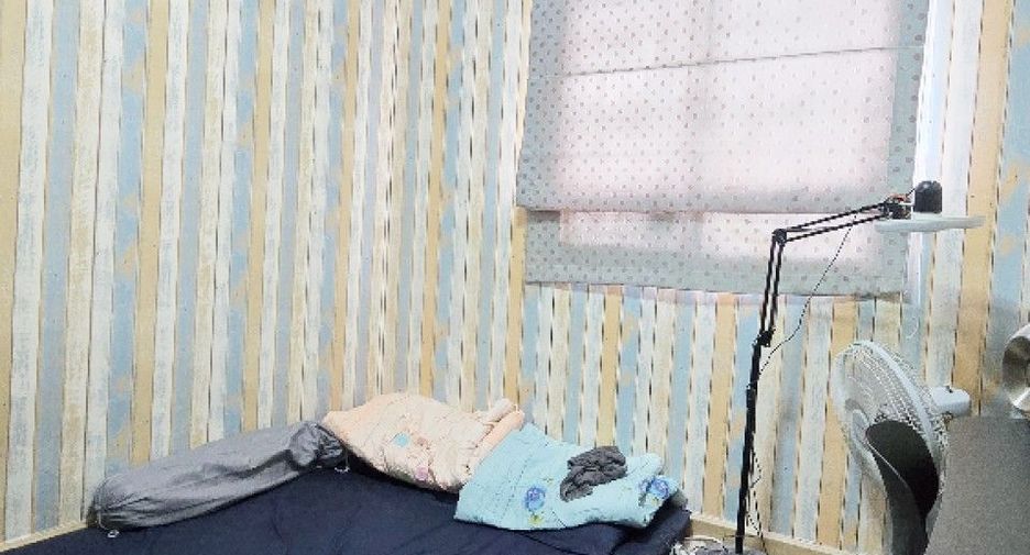 For sale 3 bedrooms townhouse in Mueang Samut Prakan, Samut Prakan