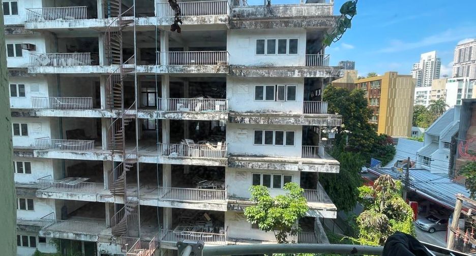 À vendre 1 chambre condo à Watthana, Bangkok