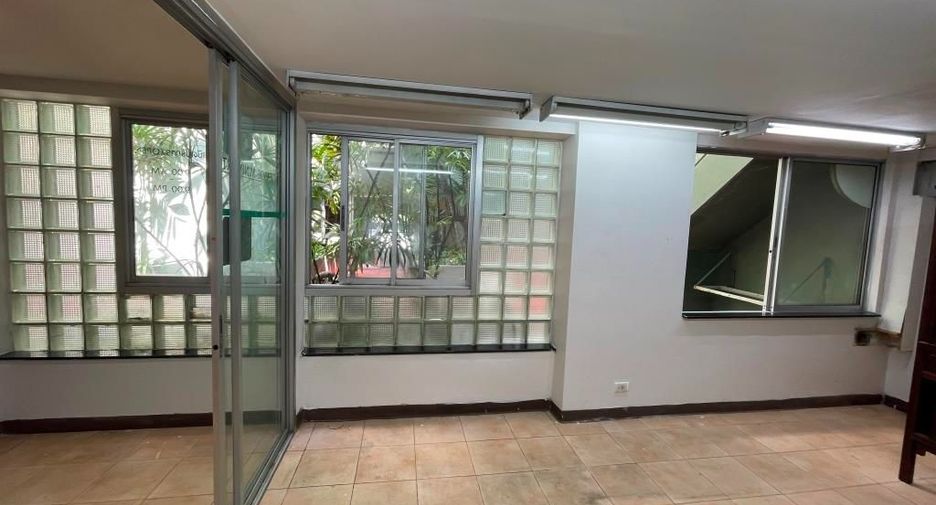 À vendre 1 chambre condo à Watthana, Bangkok