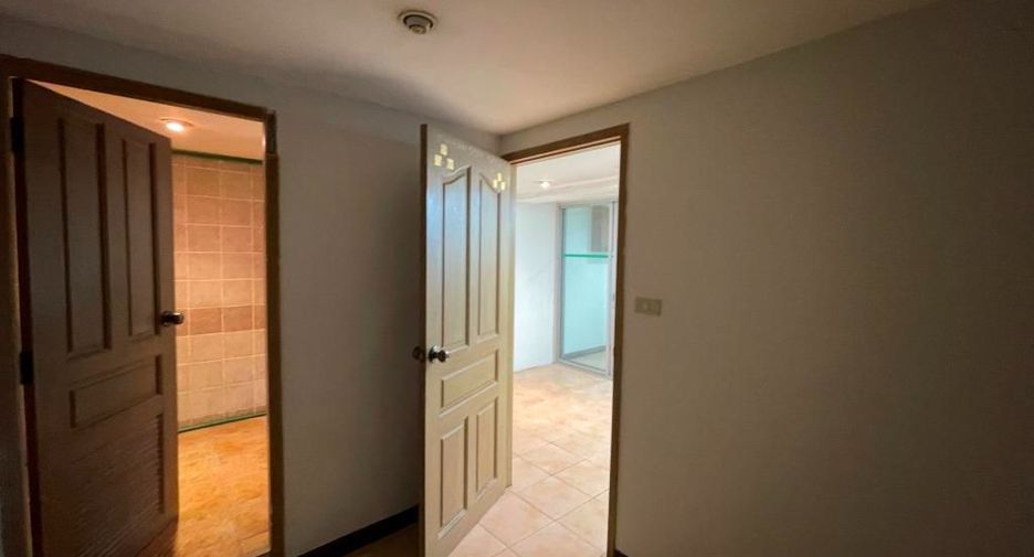 À vendre 1 chambre condo à Watthana, Bangkok