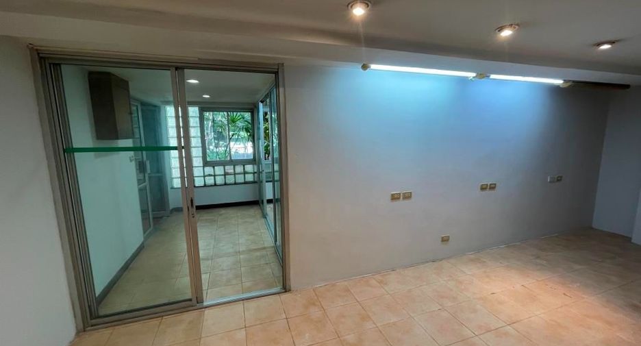 À vendre 1 chambre condo à Watthana, Bangkok