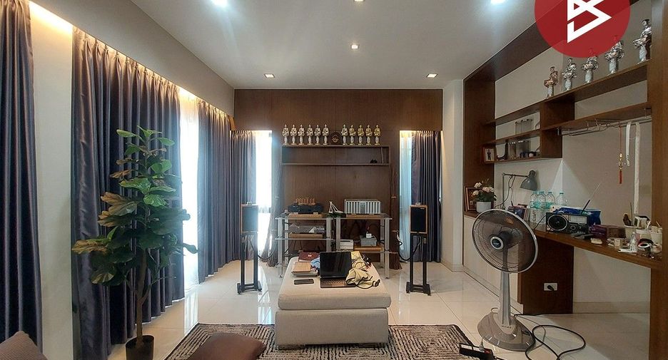 À vendre 3 chambres maison à Saphan Sung, Bangkok
