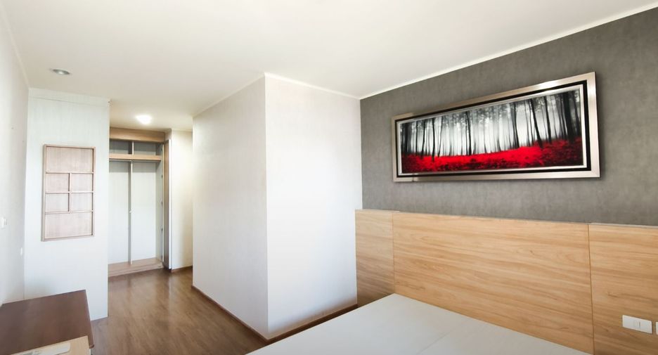 For sale 1 bed condo in Yan Nawa, Bangkok