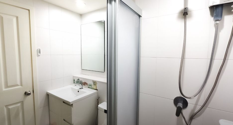 For sale 1 bed condo in Yan Nawa, Bangkok