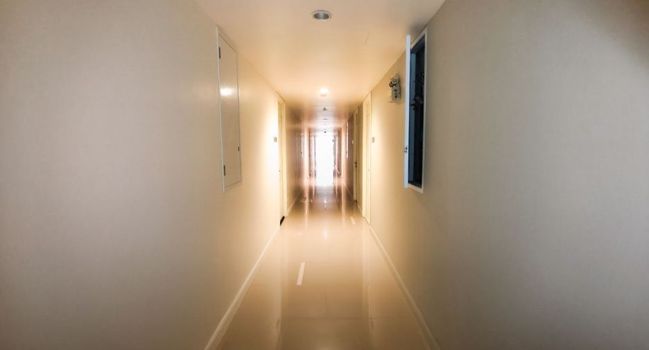 For sale 1 bed condo in Yan Nawa, Bangkok