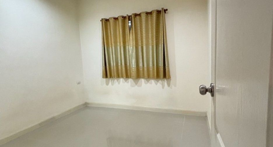Casa adosada en venta de 3 habitaciones en Mueang Samut Sakhon, Samut Sakhon