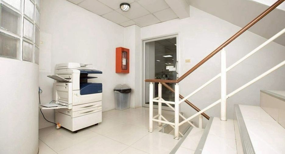 For rent office in Khlong Toei, Bangkok