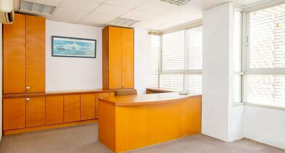 For rent office in Khlong Toei, Bangkok