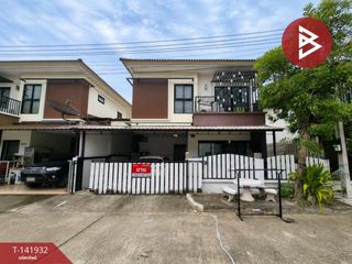 For sale 3 bedrooms townhouse in Mueang Samut Sakhon, Samut Sakhon