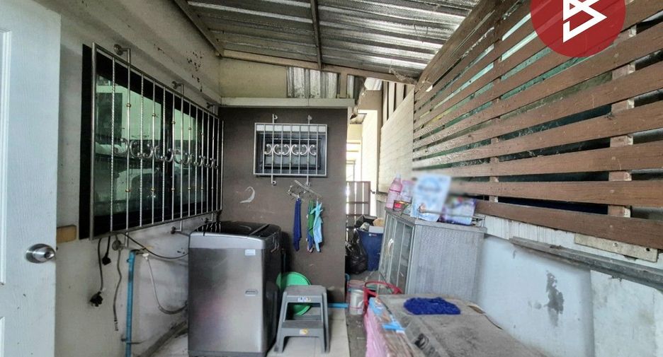 Casa adosada en venta de 3 habitaciones en Mueang Samut Sakhon, Samut Sakhon