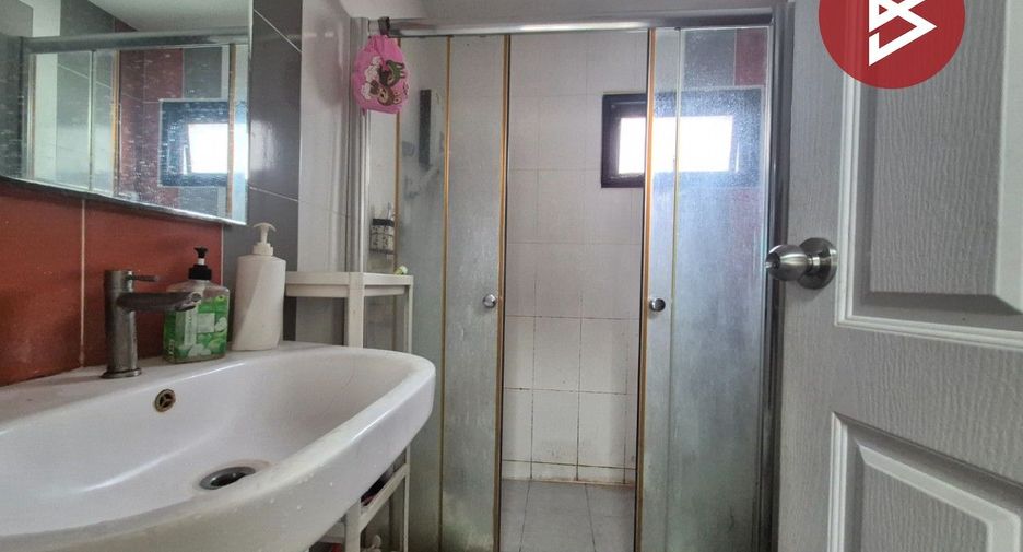 Casa adosada en venta de 3 habitaciones en Mueang Samut Sakhon, Samut Sakhon