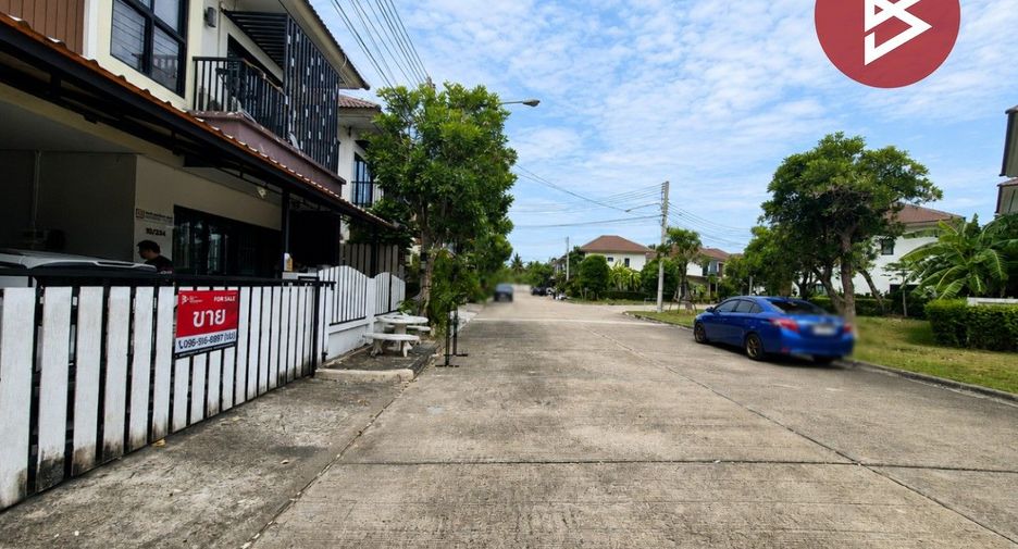Casa adosada en venta de 3 habitaciones en Mueang Samut Sakhon, Samut Sakhon