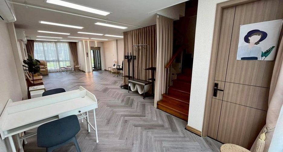 For sale 3 ベッドルーム office in Don Mueang, Bangkok