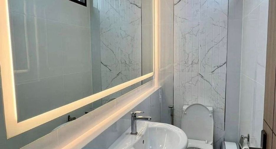 For sale 3 ベッドルーム office in Don Mueang, Bangkok