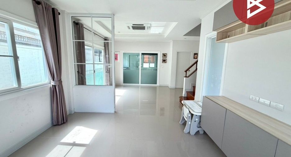 Haus zum Kauf mit 4 Zimmer in Nong Khaem, Bangkok
