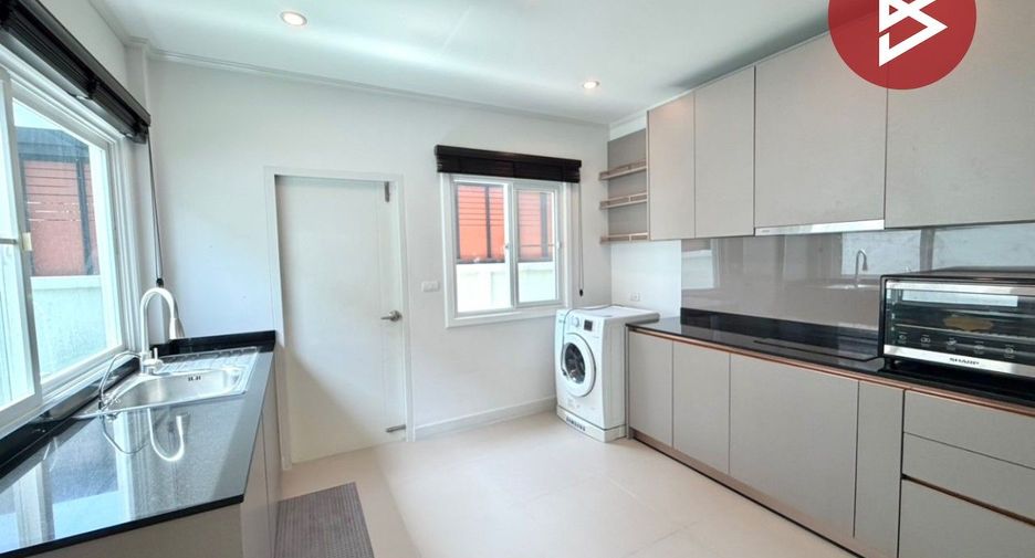 Haus zum Kauf mit 4 Zimmer in Nong Khaem, Bangkok