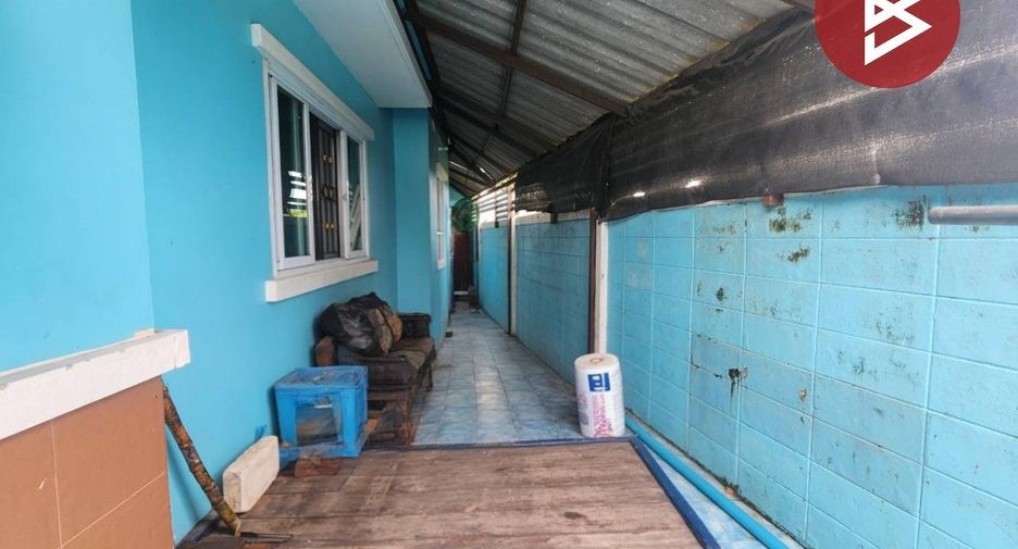 À vendre 2 chambres maison de ville à Si Racha, Chonburi