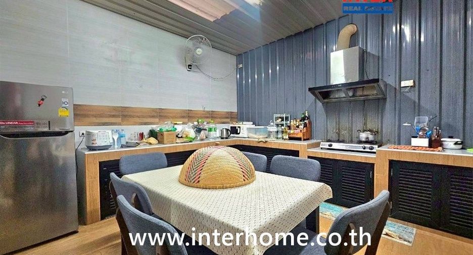 For sale 4 bedrooms townhouse in Bueng Kum, Bangkok