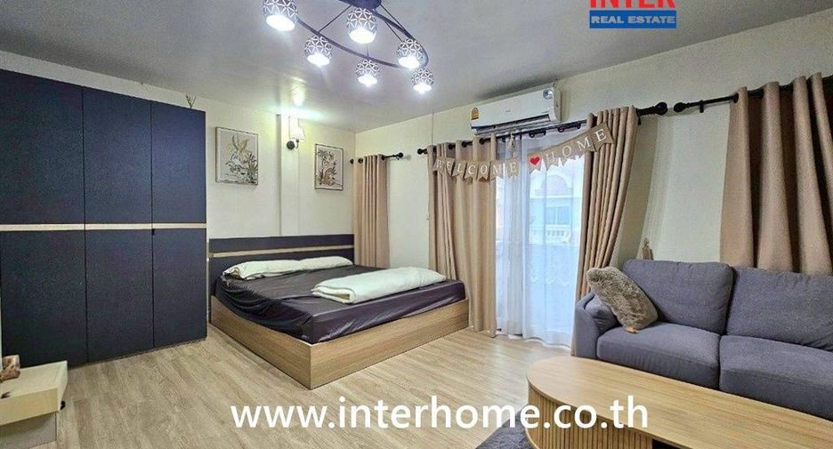 For sale 4 bedrooms townhouse in Bueng Kum, Bangkok