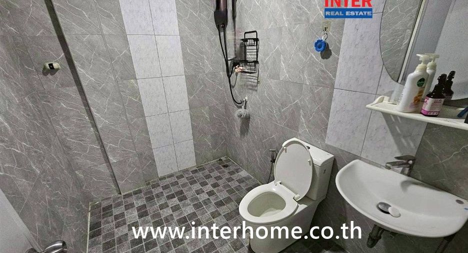 For sale 4 bedrooms townhouse in Bueng Kum, Bangkok