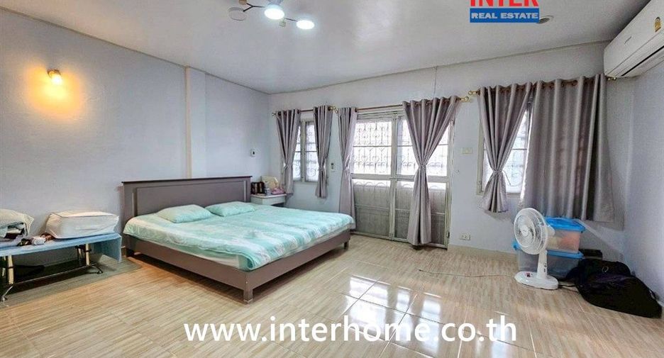 For sale 4 bedrooms townhouse in Bueng Kum, Bangkok