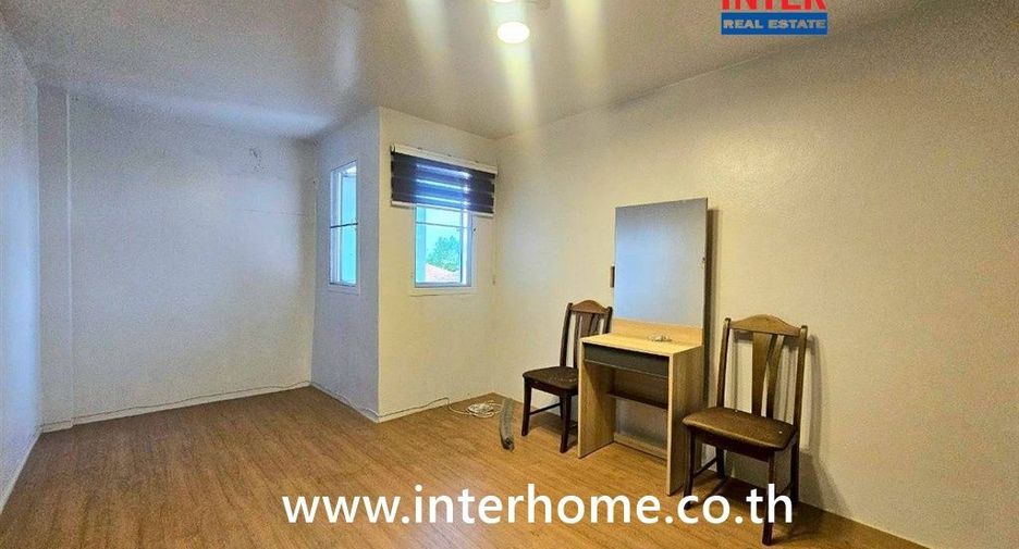 For sale 4 bedrooms townhouse in Bueng Kum, Bangkok