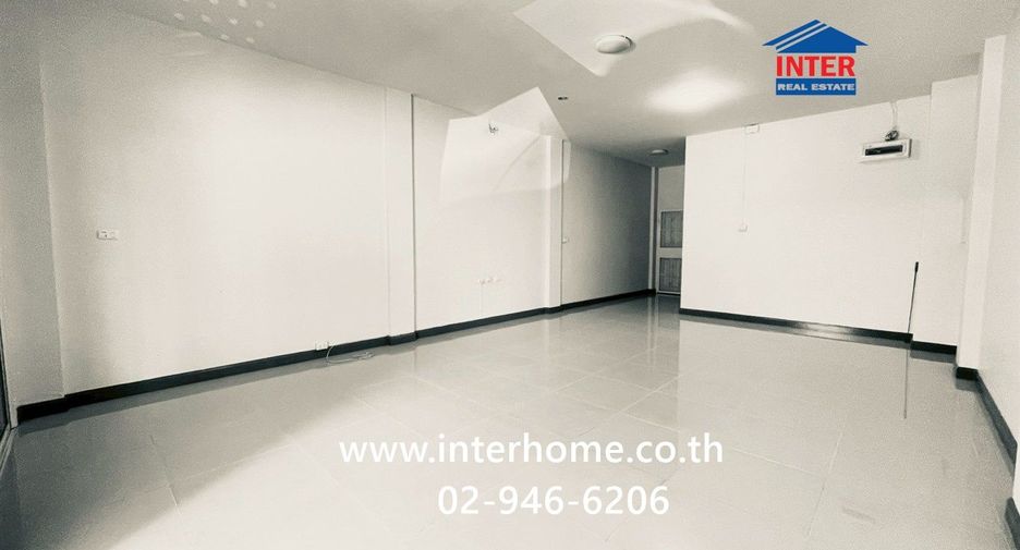 For sale 2 bedrooms townhouse in Lam Luk Ka, Pathum Thani