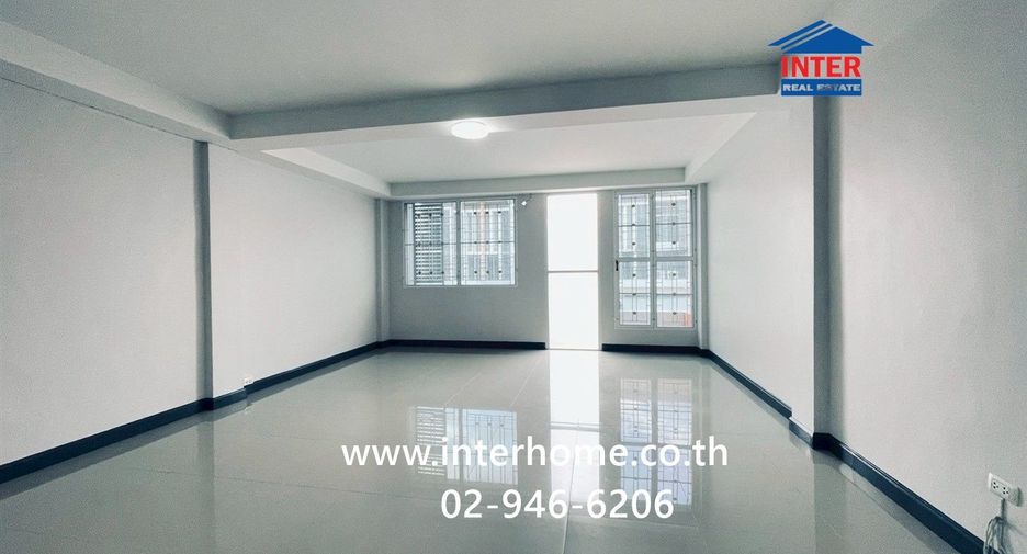 For sale 2 bedrooms townhouse in Lam Luk Ka, Pathum Thani